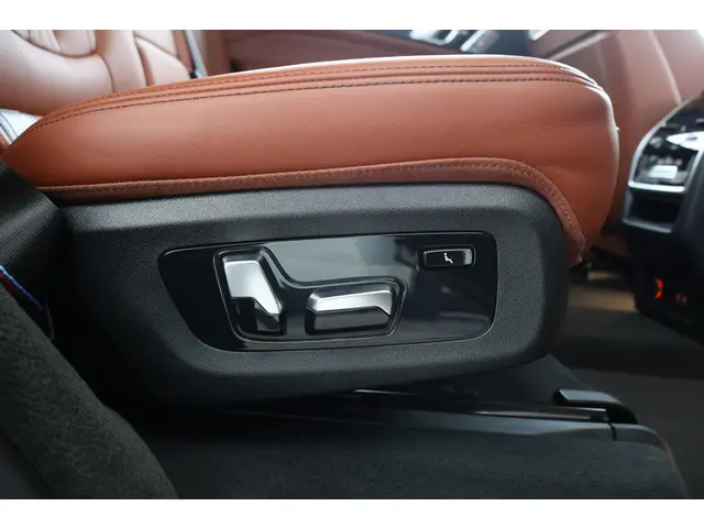 BMW X7 xDrive40i 2023 Benzine 10