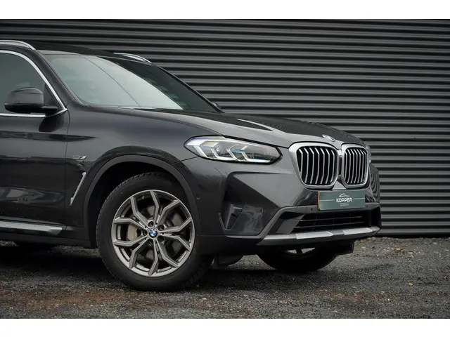 BMW X3 xDrive30e 2022 Hybride Benzine 30