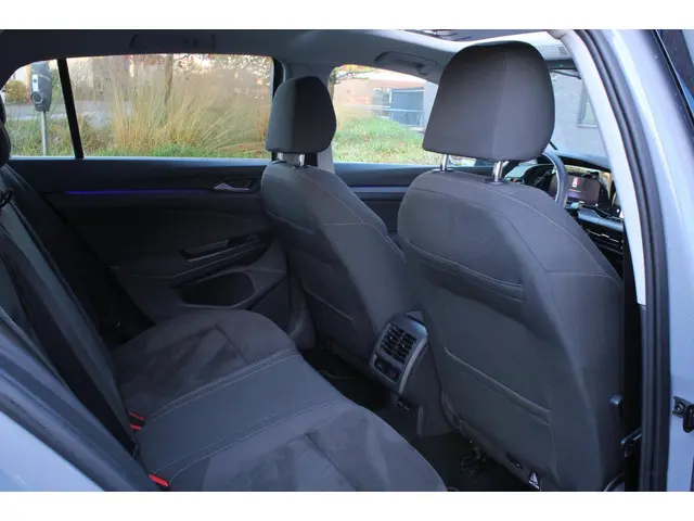 Volkswagen Golf 1.5 eTSI Style 2020 Hybride Benzine 19