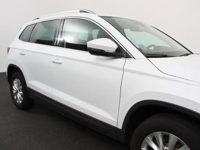 Škoda Karoq 1.5 TSI 150pk DSG Ambition 2024 Benzine 33