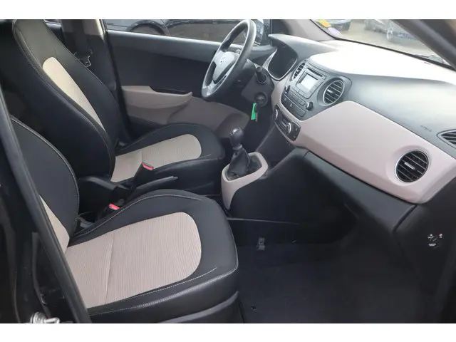 Hyundai i10 1.0i i-Motion 2015 Benzine 9
