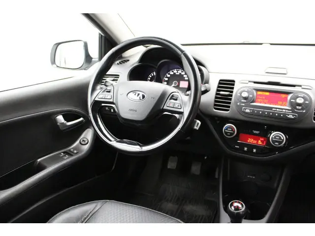 Kia Picanto 1.0 CVVT X-treme 2015 Benzine 14