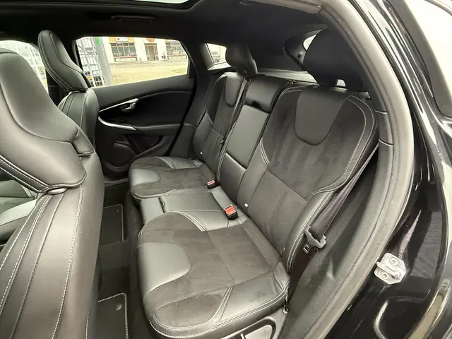 Volvo V40 1.5 T3 Polar+ Sport 2020 Benzine 13