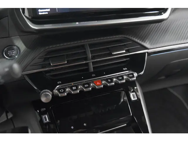 Peugeot 2008 Hybrid 145 e-DCS6 GT 2025 Hybride Benzine 46