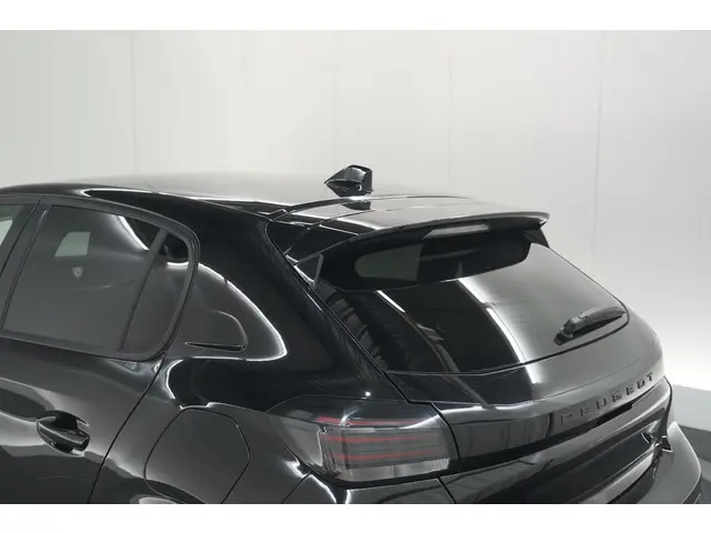 Peugeot 208 PureTech 100 Allure 2024 Benzine 22