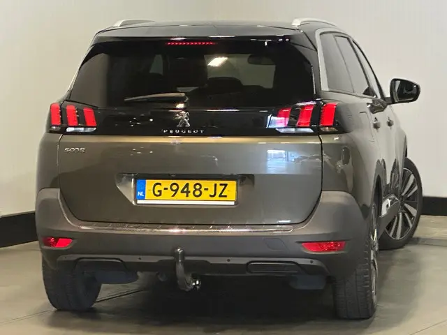Peugeot 5008 1.2 PureTech Blue Lease Premium 2019 Benzine 7