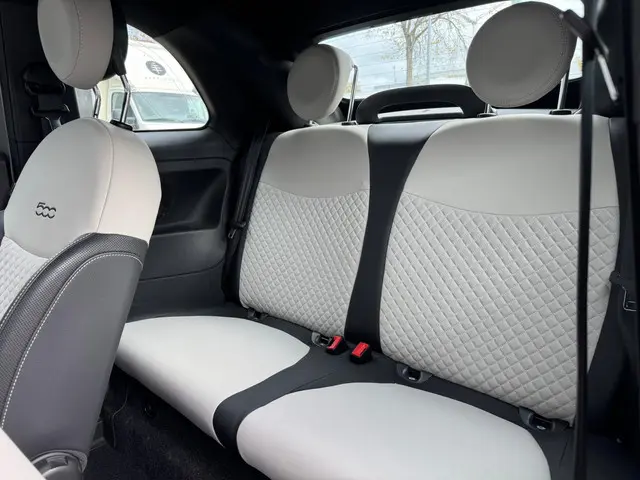 Fiat 500C 1.0 Hybrid Dolcevita 2022 Benzine 9