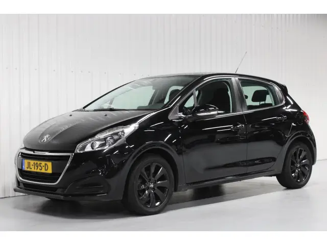 Peugeot 208 1.2 PureTech Active 2016 Benzine 12