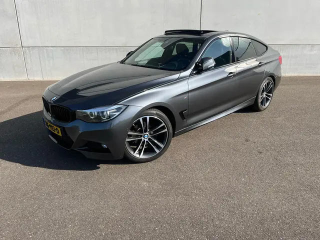 BMW 3 Serie Gran Turismo 320i High Executive 2019 Benzine