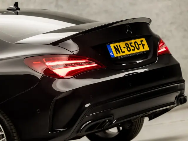 Mercedes-Benz CLA 180 AMG Sport 2017 Benzine 12