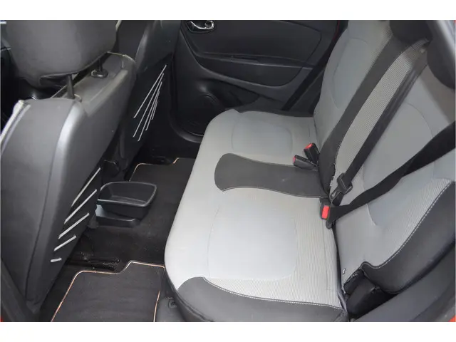 Renault Captur 0.9 TCe Helly Hansen 2014 Benzine 15