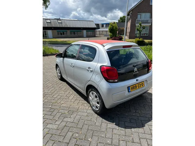 Citroën C1 1.0 e-VTi Feel Cabrio stof 2015 Benzine 4