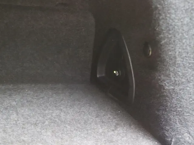 BMW 3 Serie Sedan 330e 2025 Hybride Benzine 27