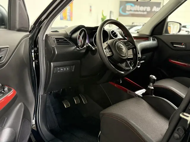 Suzuki Swift 1.4 Sport Smart Hybrid 2022 Benzine 13