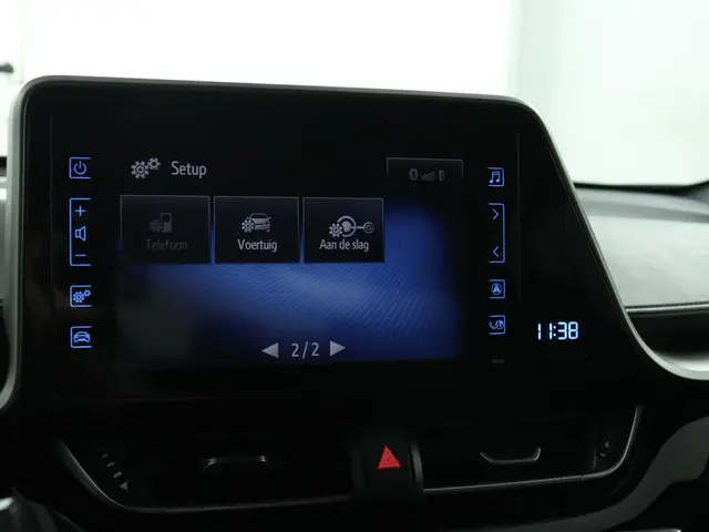 Toyota C-HR 1.8 Hybrid Executive 2017 Hybride Benzine 58