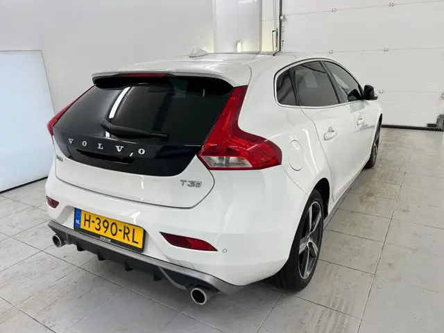 Volvo V40 1.5 T3 Polar+ Sport 2020 Benzine 3