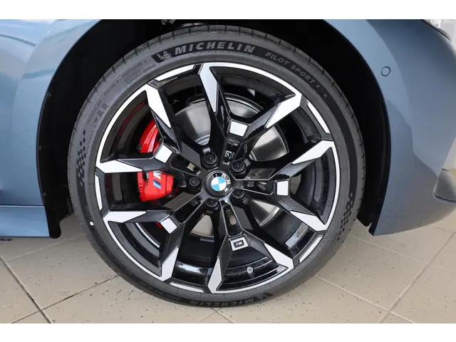 BMW 3 Serie Touring 330e 2025 Hybride Benzine 6