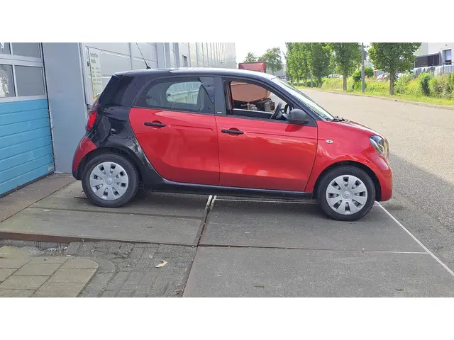 Smart Forfour 1.0 Pure 2016 Benzine 4