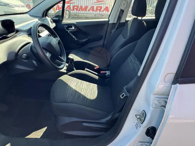 Peugeot 208 1.0 VTi Access / AIRCO / NAP 2014 Benzine 18
