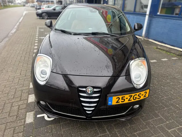 Alfa Romeo MiTo 0.9 TwinAir Distinctive 2012 Benzine 2