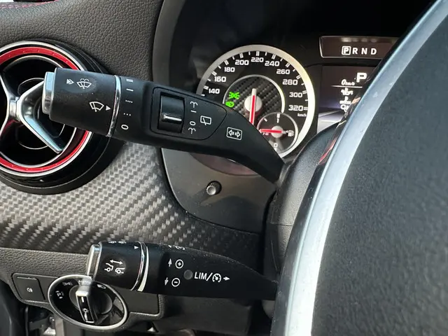 Mercedes-Benz A-Klasse AMG 45 4MATIC 2014 Benzine 12
