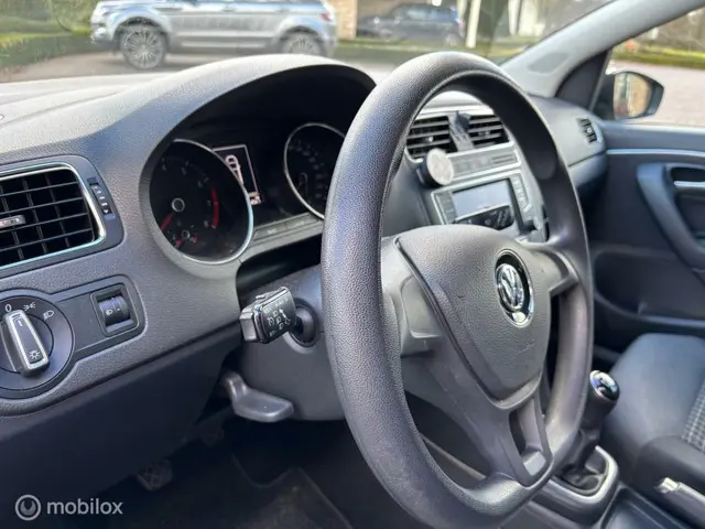 Volkswagen Polo 1.2 TSI Comfortline 2015 Benzine 10