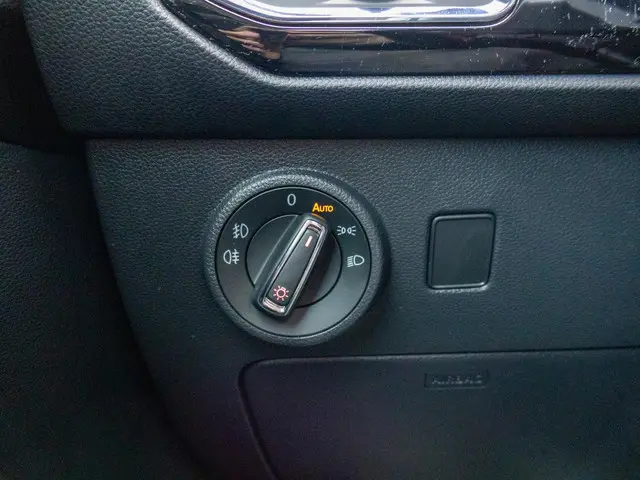 SEAT Ateca 1.4 EcoTSI FR Business Intense 2018 Benzine 27