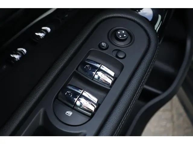 MINI Countryman Mini 1.5 Cooper Chili 2017 Benzine 33