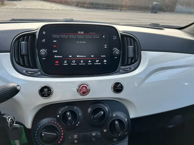 Fiat 500 1.0 Hybrid Urban 2024 Benzine 16