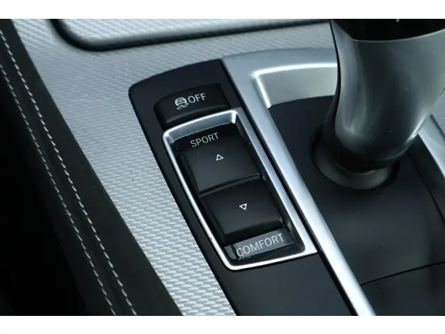 BMW 5 Serie 520i Executive 2014 Benzine 36