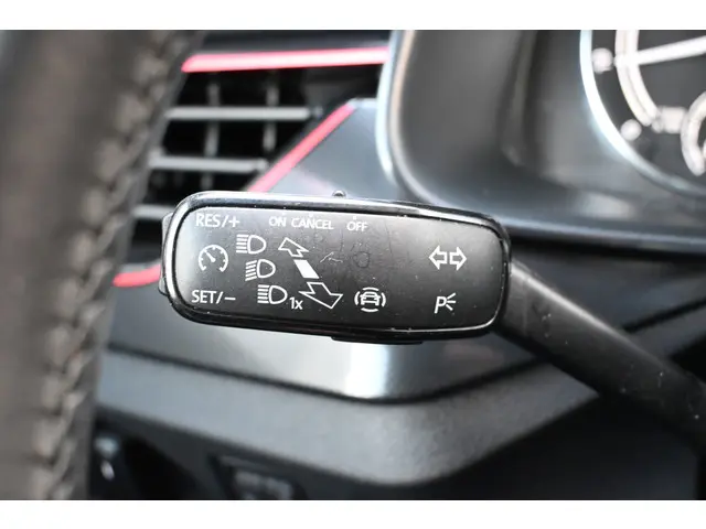 Škoda Scala 1.0 TSI Sport Business 2021 Benzine 19