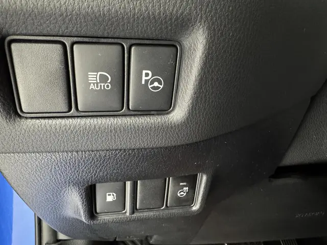 Toyota C-HR 1.8 Hybrid Bi-Tone 2018 Hybride Benzine 28