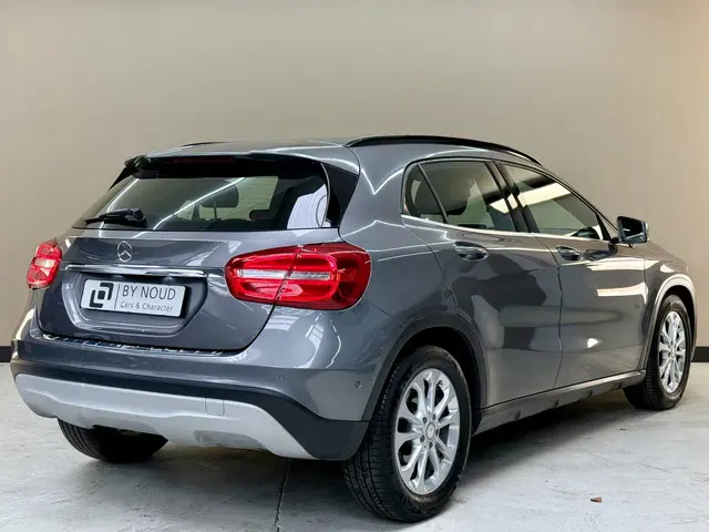Mercedes-Benz GLA 3