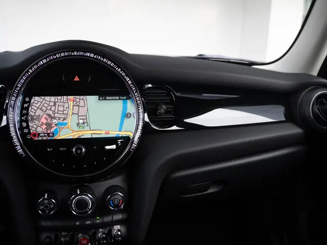 MINI 5-Deurs One 2022 Benzine 11