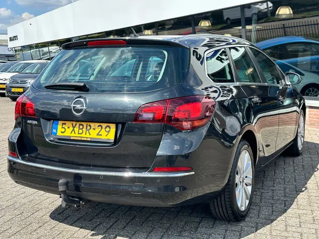 Opel Astra Sports Tourer 1.4 Turbo Cosmo 2014 Benzine 8
