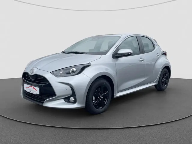 Toyota Yaris 1.5 Hybrid Active 2025 Hybride Benzine 8