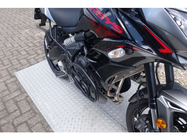 Kawasaki Versys 650 ABS 2022 Benzine 8