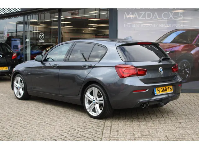 BMW 1 Serie 120i Sport Line 184PK 2018 Benzine 8