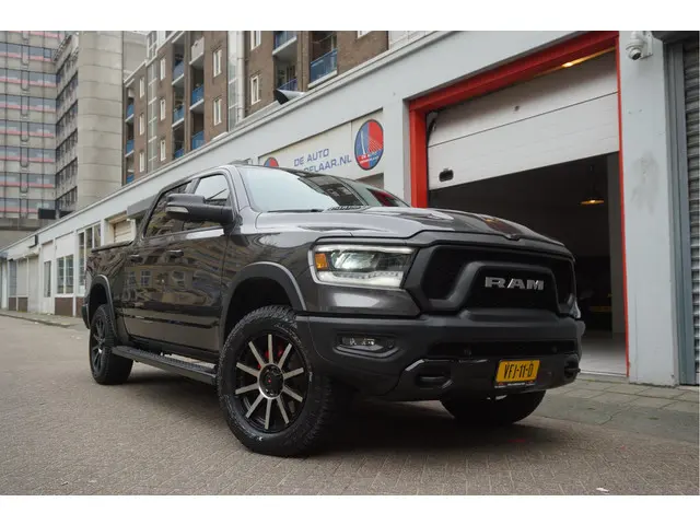 Dodge Ram 1500 5.7 V8 4x4 Rebel Sport 2020 LPG/Gas 2