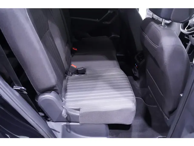Volkswagen Tiguan Allspace 1.5 TSI Life 7p. 2023 Benzine 32
