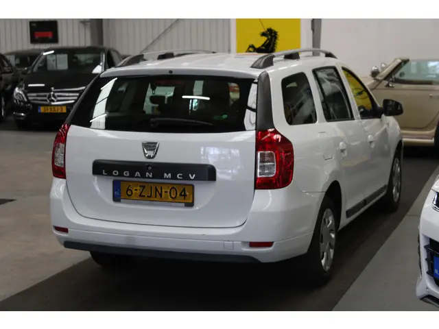 Dacia Logan MCV 0.9 TCe Lauréate 2015 Benzine 4