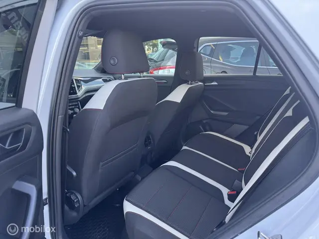 Volkswagen T-Roc 2.0 TSI 4Motion Sport 2018 Benzine 22