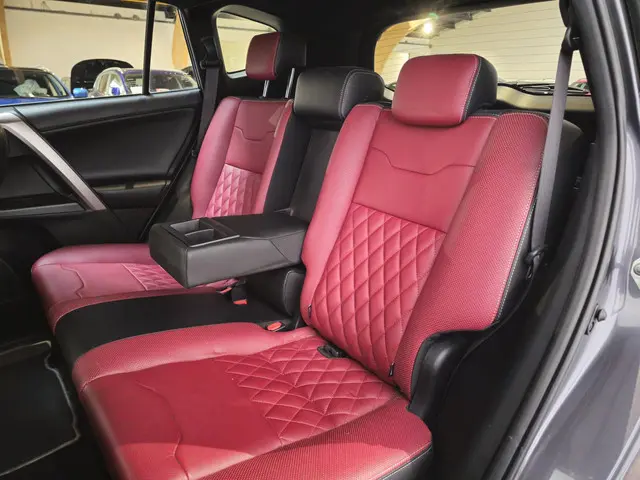 Toyota RAV4 2.5 Hybrid Style 2018 Hybride Benzine 17