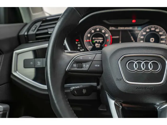 Audi Q3 35 TFSI S edition|PANO|LEER|CAMERA 2019 Benzine 30
