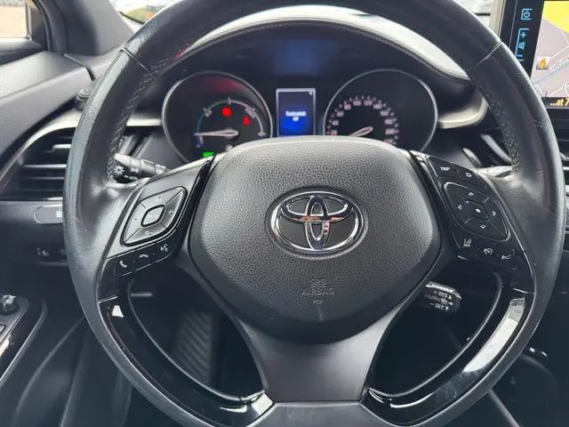 Toyota C-HR 1.8 Hybrid Energy 2018 Hybride Benzine 15