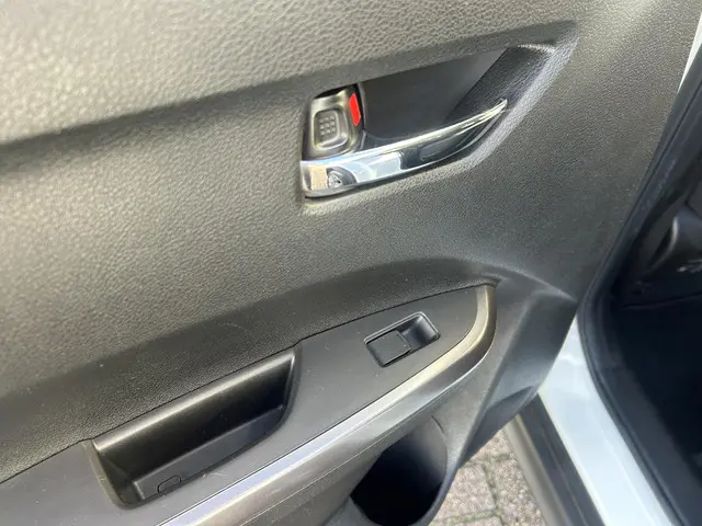 Suzuki Vitara 1.0 Boosterjet Select 2018 Benzine 17