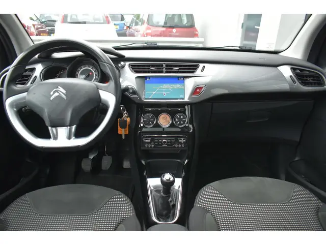Citroën C3 1.2 VTi Exclusive 2013 Benzine 11