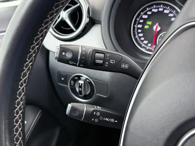 Mercedes-Benz B-Klasse 180 CDI Urban 2015 Diesel 20