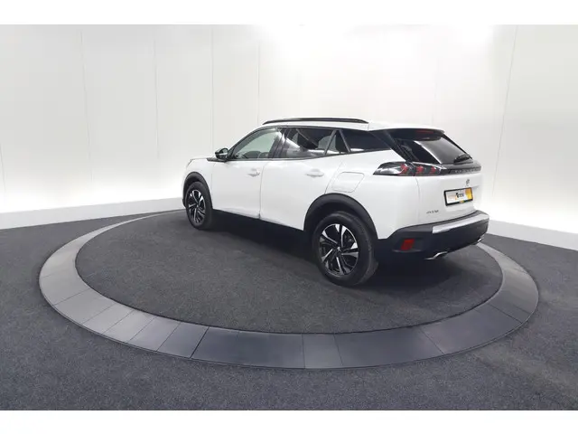 Peugeot 2008 PureTech 130 EAT8 Allure 2023 Benzine 64