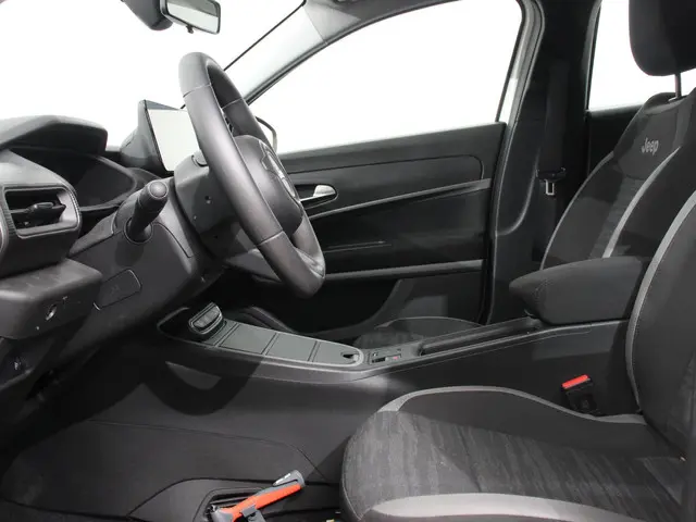 Jeep Avenger Longitude 54 kWh 2023 Elektrisch 7